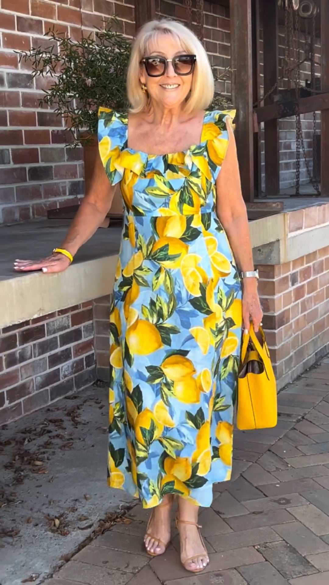 šOversized lemon print tunic dress spiyle