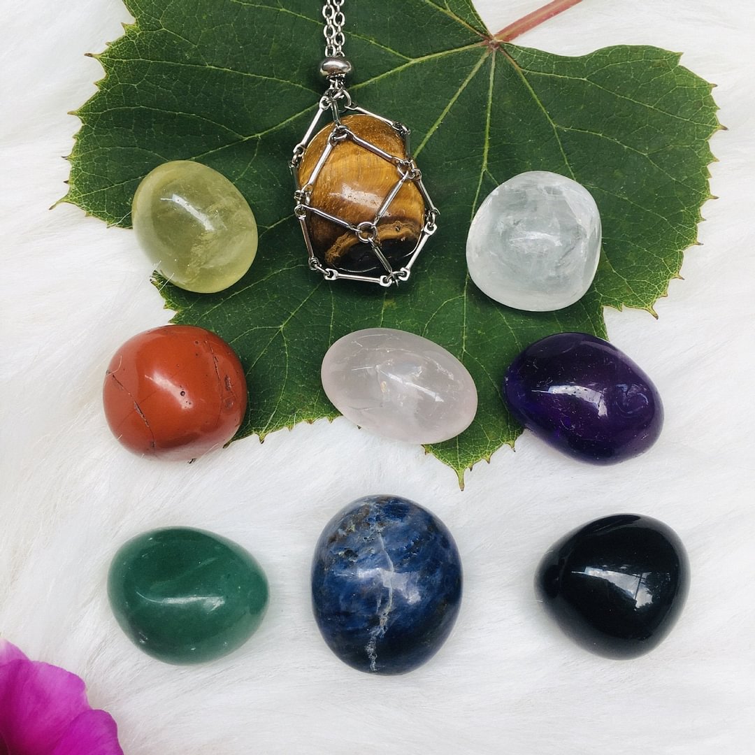 🔥2025 HOT SALE🔥 Crystal Stone Holder Necklace