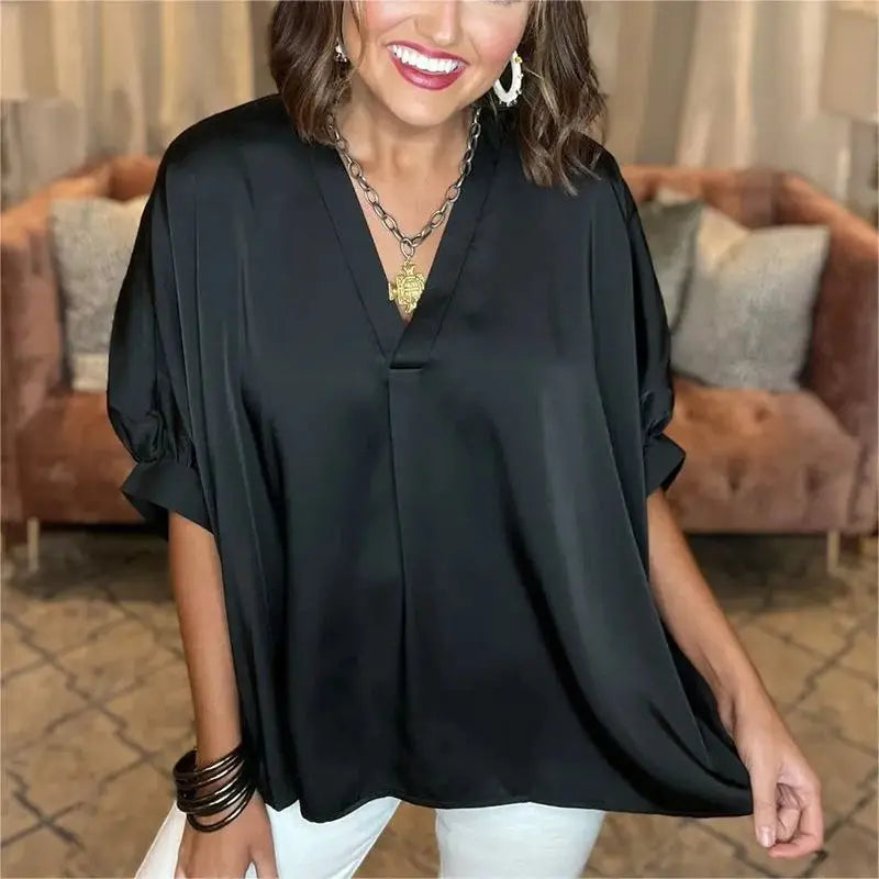 🔥New arrivals-50%OFF🔥Classic women's blouse in silk satin with a V-neckline and short sleeves spiyle