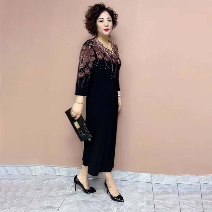 Women’s Noble Elegant Dress with Glitter Neckline