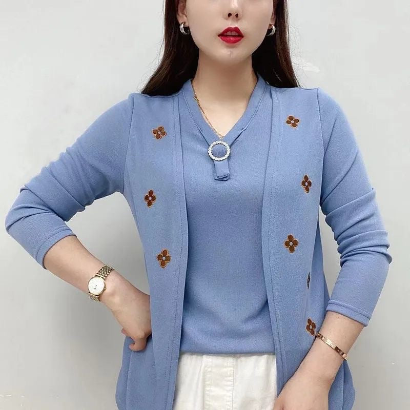 🍂Fall Specials Extreme Low Prices🍂Women's Elegant Embroidered Flowers V-Neck Top